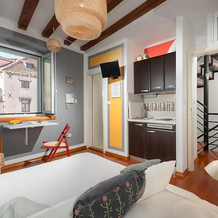 Апартаменты Dosud House *