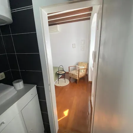 Dosud House Апартаменты