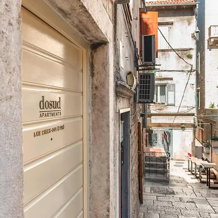 Dosud House
