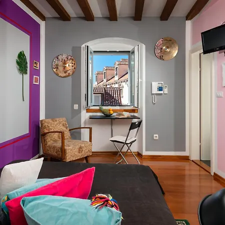 Apartman Dosud House