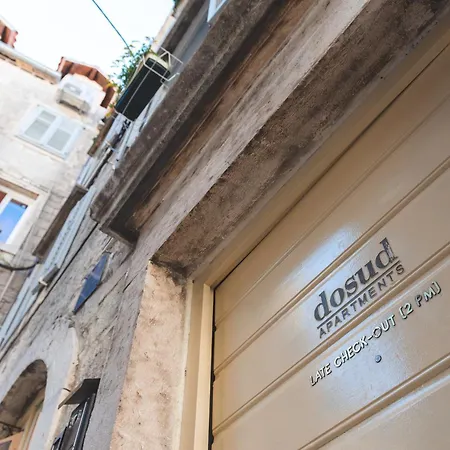 Apartman Dosud House