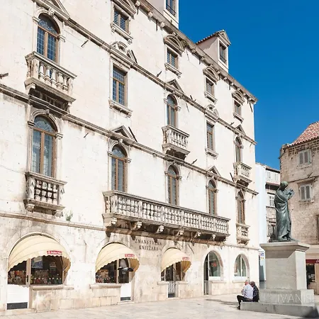 아파트 도수드 하우스 스튜디오스 *