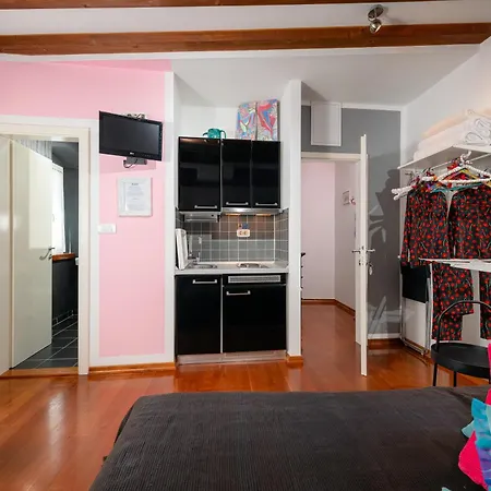 Dosud House