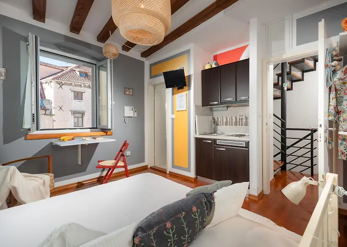 Apartment Dosud House *